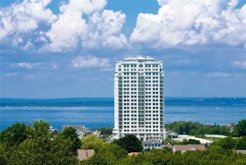 1 Tower Dr #1602, Portsmouth, RI 02871