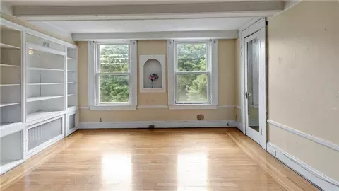 Living - 51 Beach St, Westerly, RI 02891 photo 2 of 5