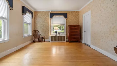 Living - 51 Beach St, Westerly, RI 02891 photo 1 of 5