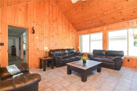 243 Pullen Ave, Pawtucket, RI 02861 photo 10