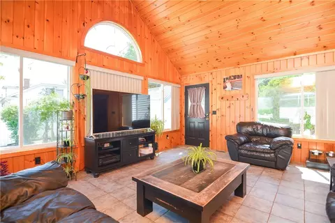 243 Pullen Ave, Pawtucket, RI 02861 photo 11