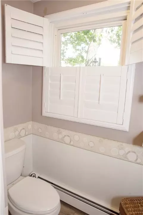 Bath - 96 Naples Ave, Warwick, RI 02886 photo 2 of 3