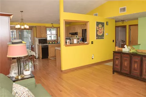 Living - 96 Naples Ave, Warwick, RI 02886 photo 2 of 3