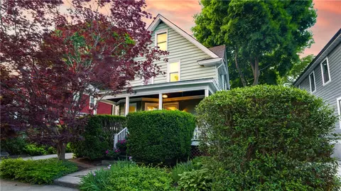 20 Glendale Ave, Providence, RI 02906
