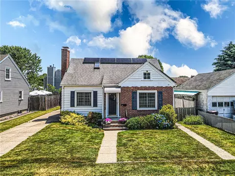13 Rosemont Ave, Pawtucket, RI 02861