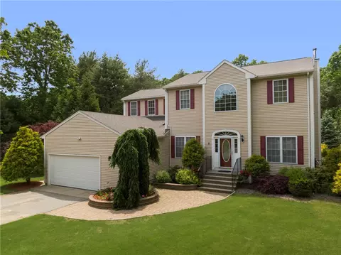 5 Audubon Ln, Coventry, RI 02831