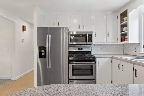 7 Gail Ct, Coventry, RI 02816 photo 6