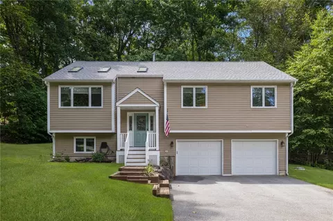 12 Hazel Bush Dr, Cranston, RI 02921