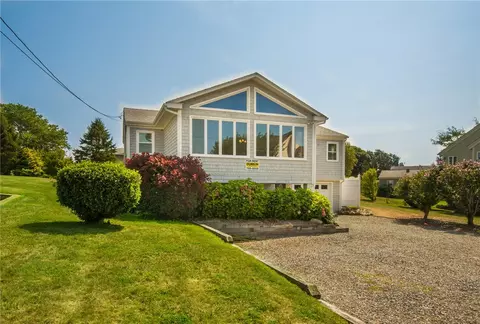 14 Larch Ave, Narragansett, RI 02882