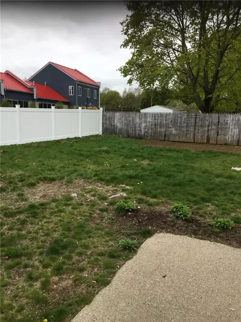 Exterior - 506 Killingly St, Johnston, RI 02919 photo 6 of 7