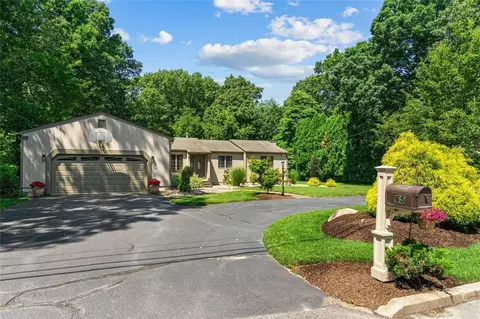 65 Apple House Dr, Cranston, RI 02921