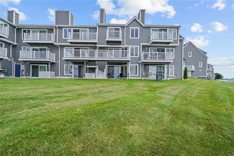 Exterior - 700 Shore Dr #602, Fall River, MA 02721 photo 3 of 5