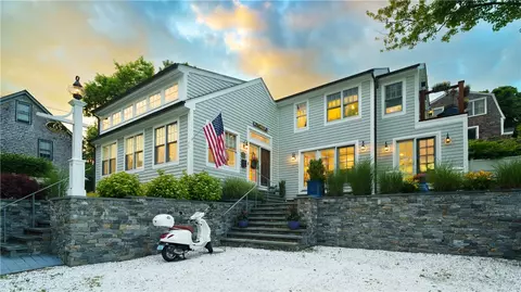 65 Water St, East Greenwich, RI 02818