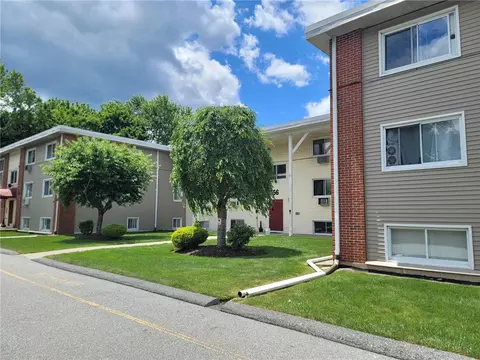 56 River St #22, West Warwick, RI 02893