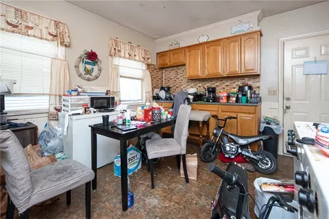 130 E School St, Woonsocket, RI 02895 photo 17