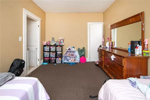 130 E School St, Woonsocket, RI 02895 photo 25