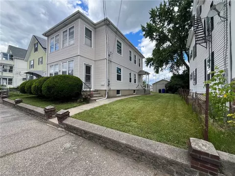72 Chaplin St, Pawtucket, RI 02861