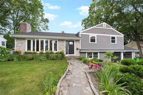 152 Sagamore Rd, Cranston, RI 02920