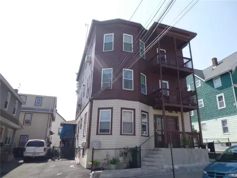 179 Woodbine St, Pawtucket, RI 02860