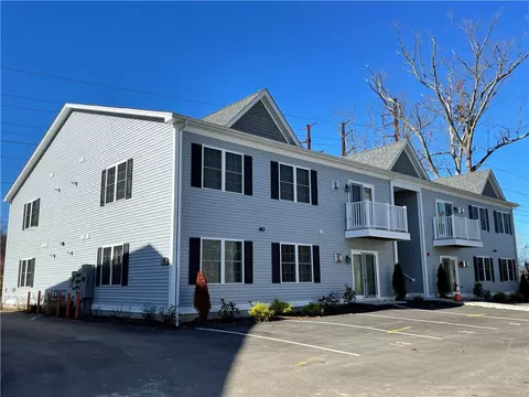 9 Gray Coach Ln #907, Cranston, RI 02921