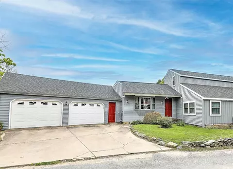 25 Mitchell Ave, South Kingstown, RI 02879