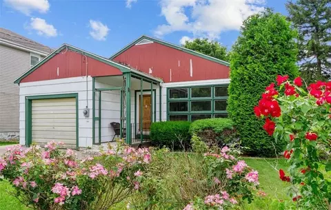 65 Angell St, Woonsocket, RI 02895