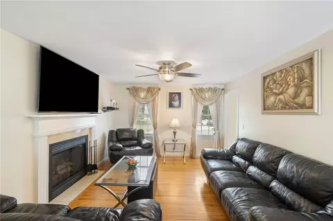 Living - 375 Congress St, Woonsocket, RI 02895 photo 2 of 3