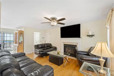 Living - 375 Congress St, Woonsocket, RI 02895 photo 3 of 3