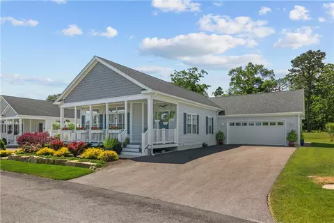 118 Driver Ln, South Kingstown, RI 02879
