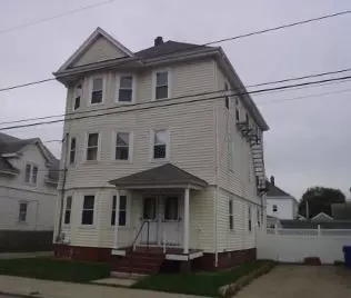 86 Owen Ave, Pawtucket, RI 02860