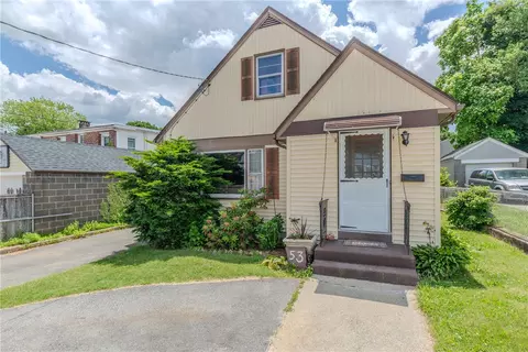 53 Dome St, Providence, RI 02908