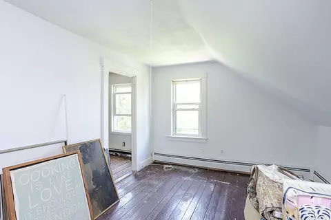 Bedroom - 15 Monroe Ave, Bristol, RI 02809 photo 9 of 9