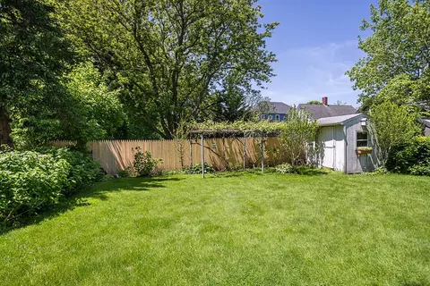 Exterior - 15 Monroe Ave, Bristol, RI 02809 photo 4 of 8