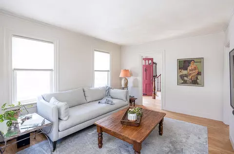 Living - 15 Monroe Ave, Bristol, RI 02809 photo 2 of 3