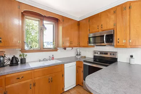 Kitchen - 15 Monroe Ave, Bristol, RI 02809 photo 2 of 3