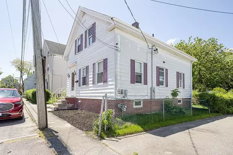 Exterior - 15 Monroe Ave, Bristol, RI 02809 photo 8 of 8