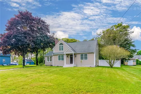 9 Azalea Dr, Westerly, RI 02891