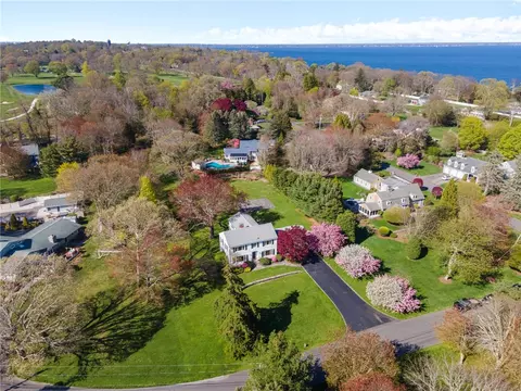 63 Briarcliff Ave, Warwick, RI 02889 photo 6