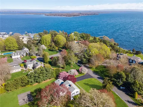 63 Briarcliff Ave, Warwick, RI 02889 photo 12