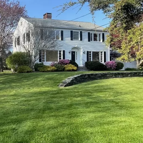 63 Briarcliff Ave, Warwick, RI 02889