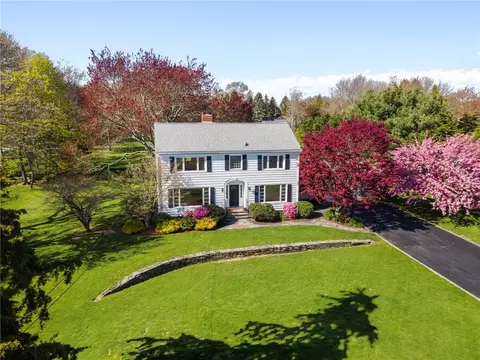 63 Briarcliff Ave, Warwick, RI 02889 photo 3