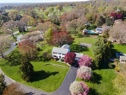 63 Briarcliff Ave, Warwick, RI 02889 photo 5