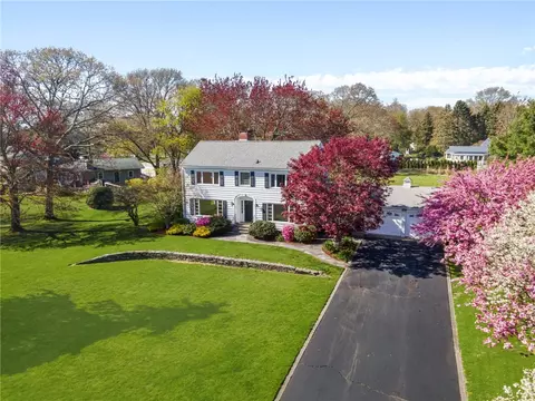63 Briarcliff Ave, Warwick, RI 02889 photo 4