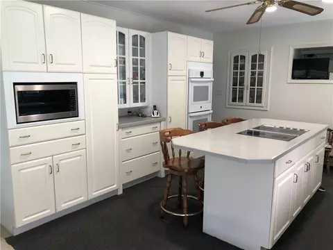 21 Hillview Dr, Westerly, RI 02891 photo 11