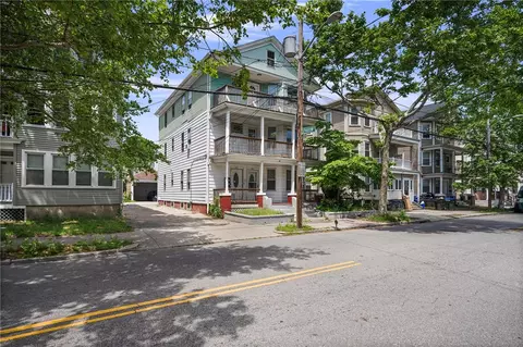 146 Oakland Ave, Providence, RI 02908
