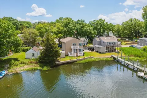 5 Harris Ave, Warwick, RI 02889