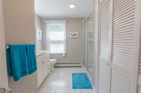 Bath - 5 Harris Ave, Warwick, RI 02889 photo 1 of 2