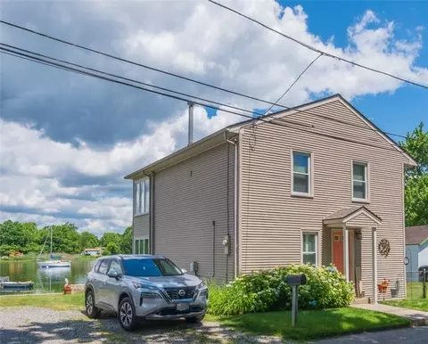 Exterior - 5 Harris Ave, Warwick, RI 02889 photo 2 of 6
