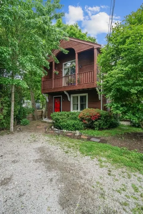 48 Thurston Ave, Newport, RI 02840
