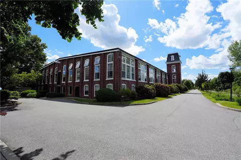 40 Web Ave #222, North Kingstown, RI 02852